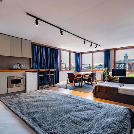 Pesa Apartmanhotel 4*