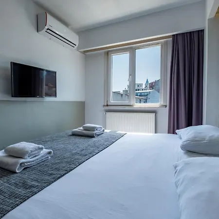 Pesa アパートホテル