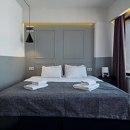 Pesa Lejlighedshotel 3*